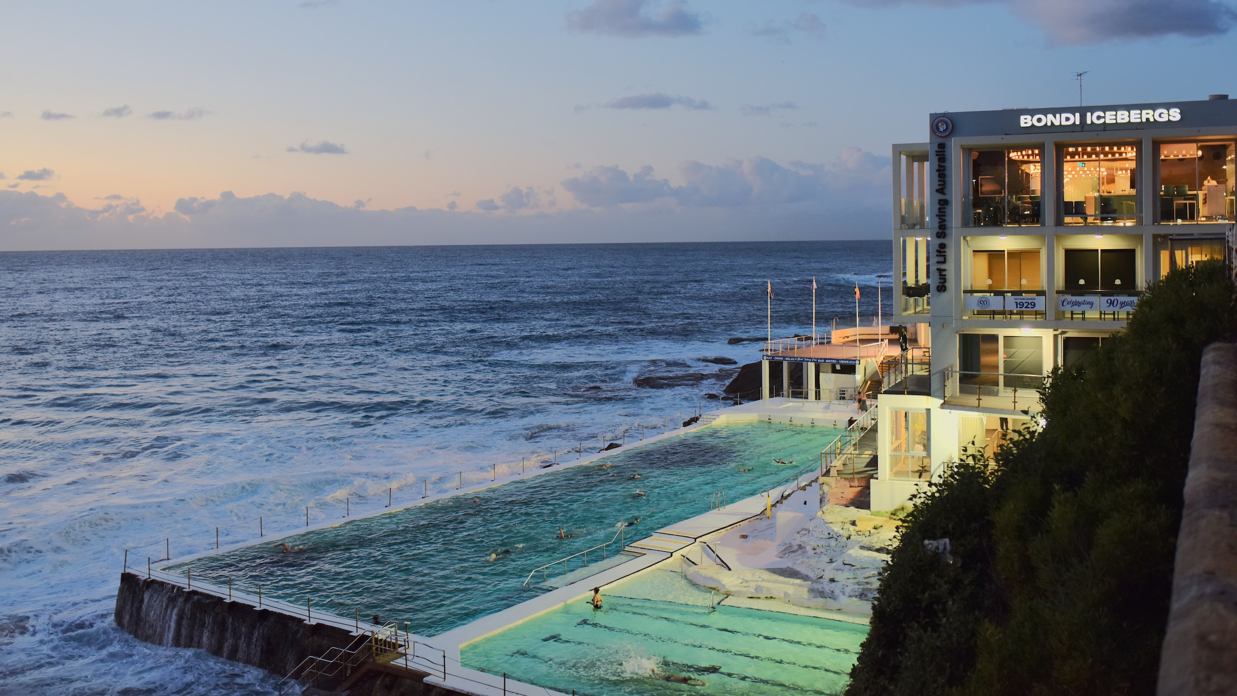 It is winter in Bondi but that doesn't mean you have to go tanless. Self tan or bronzer is the solution.